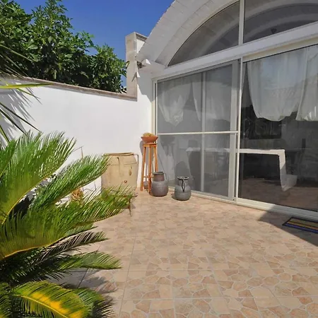 Le Casette Nel Salento Парабита